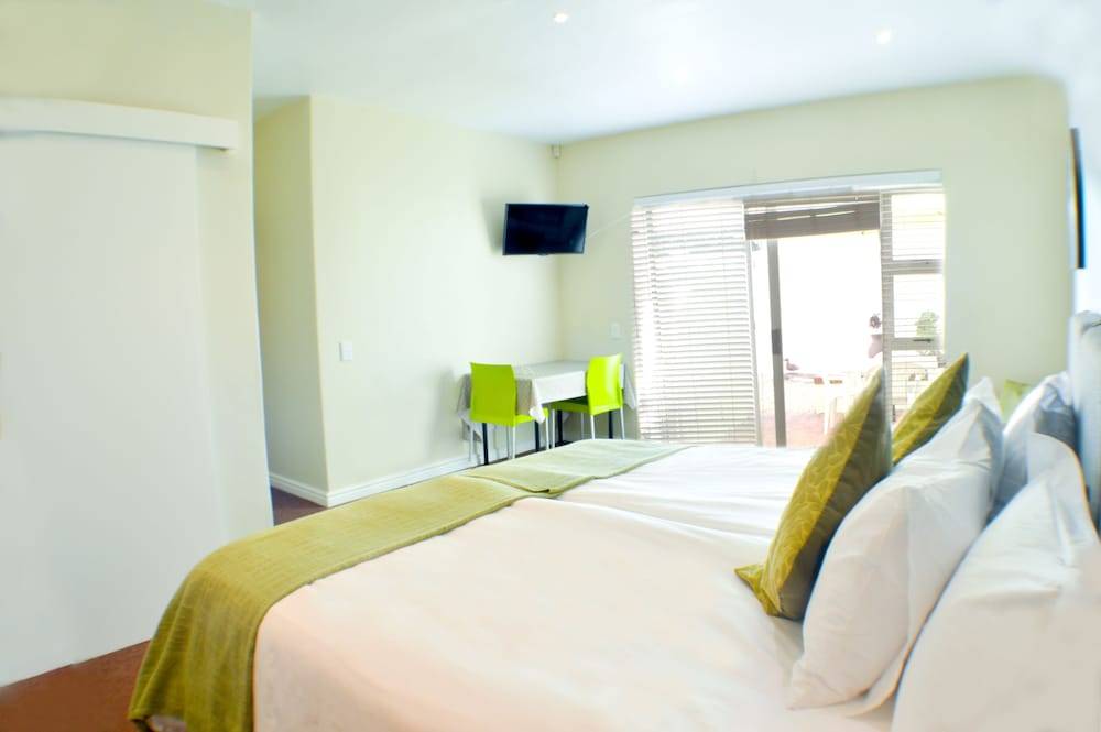 Small Bay Guest House 2