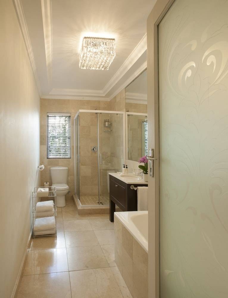 The Clarendon - Bantry Bay 2
