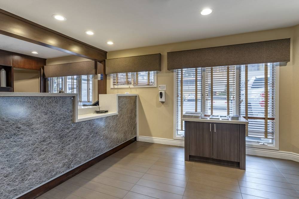 Best Western Carmel's Town House Lodge 2