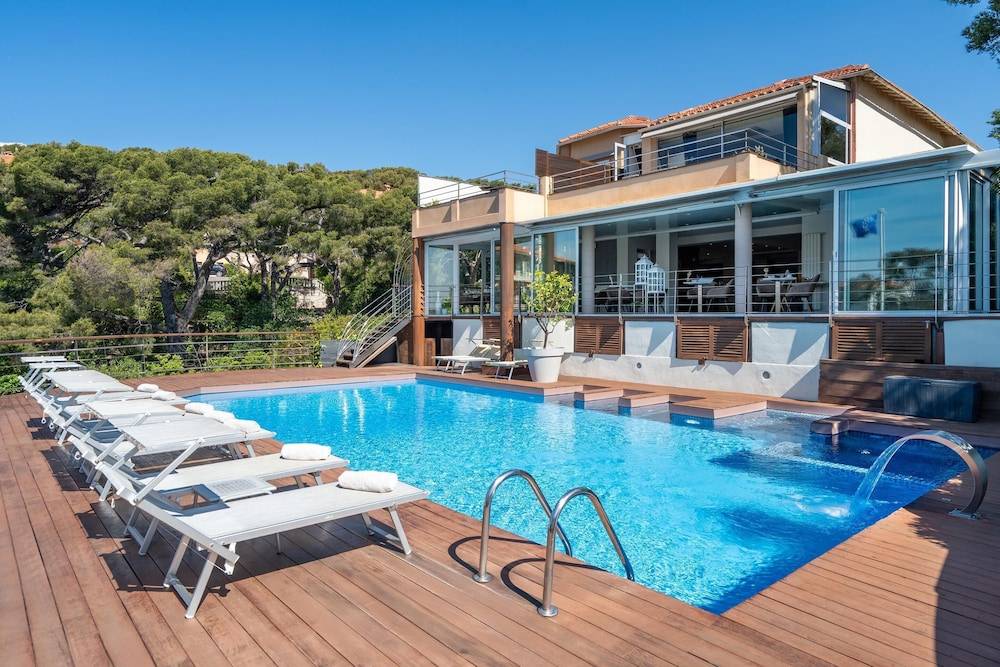 Best Western Plus Hôtel la Rade 1