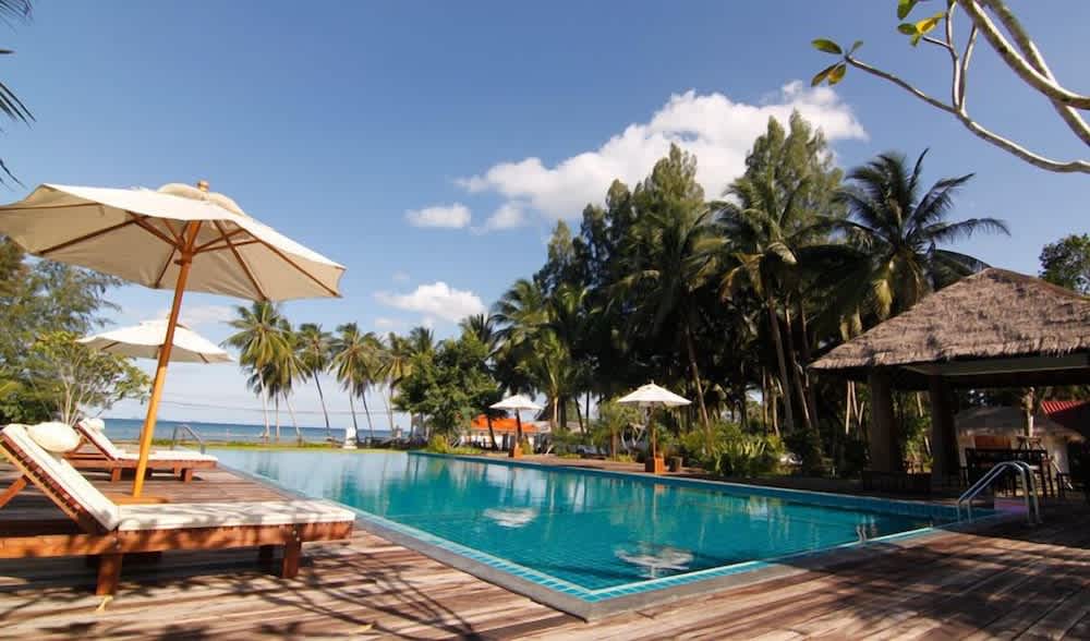 Nana Beach Hotel & Resort 1