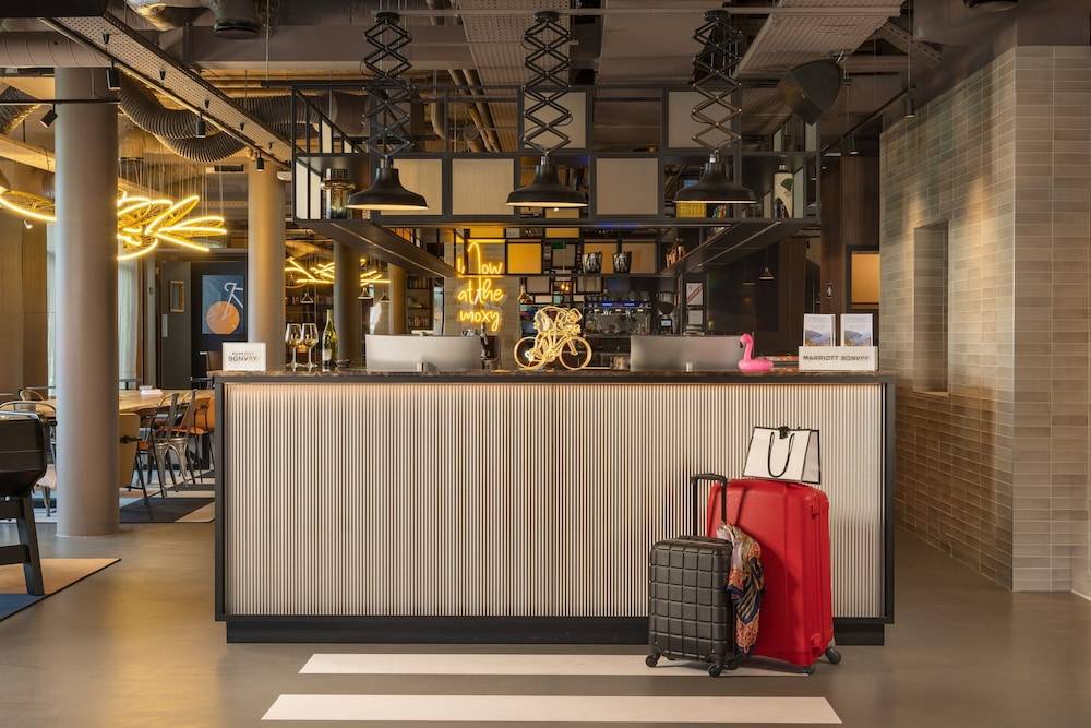 Moxy Paris Clamart 2