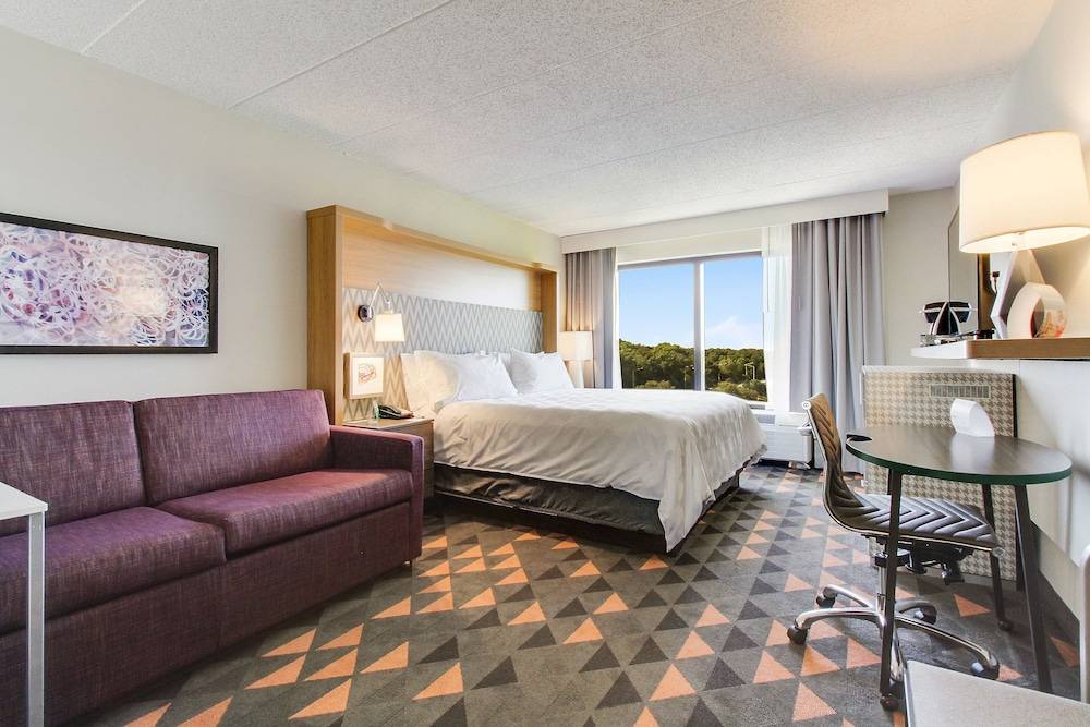Holiday Inn CHICAGO NW CRYSTAL LK CONV CTR by IHG 2