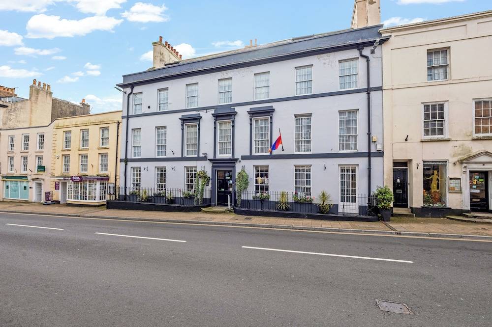 Sleeping Bear Hotels Dorchester 1