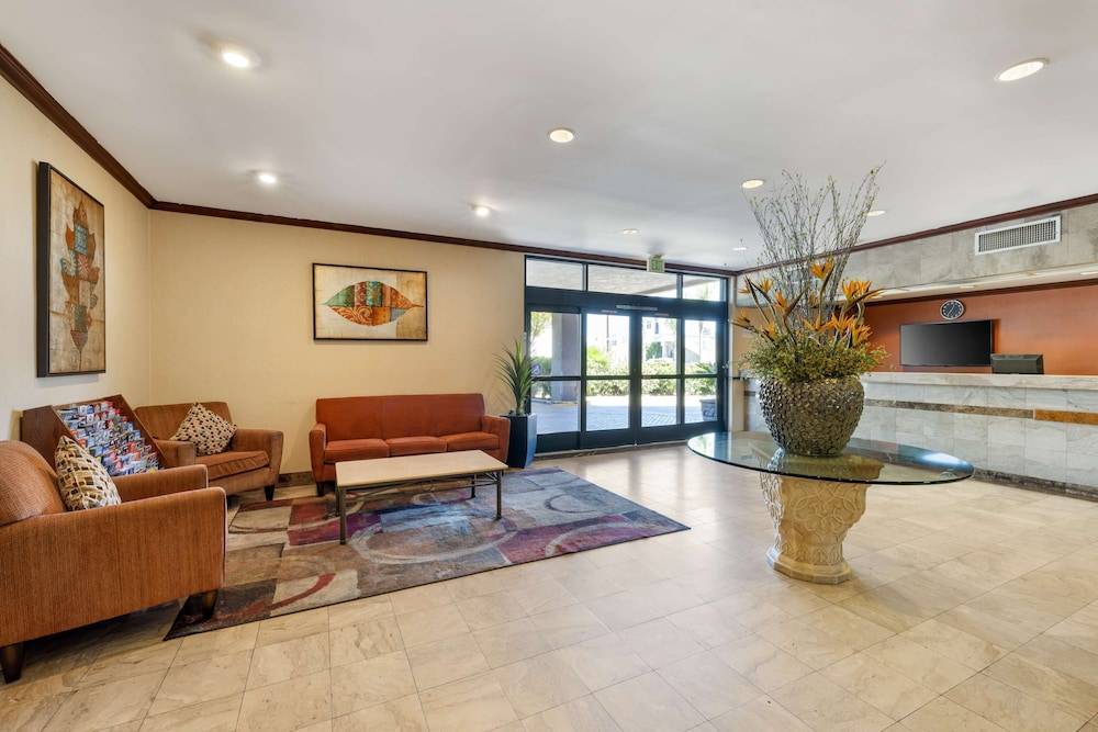 Best Western Los Angeles Worldport Hotel 2