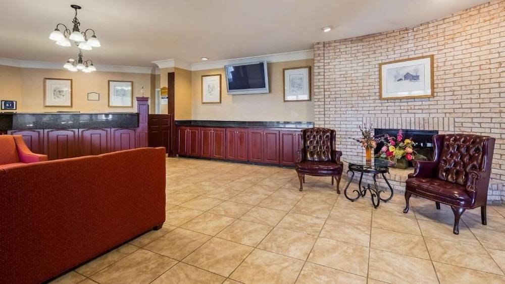 Days Inn by Wyndham Whitmore Lake Near Ann Arbor And Brighton 2