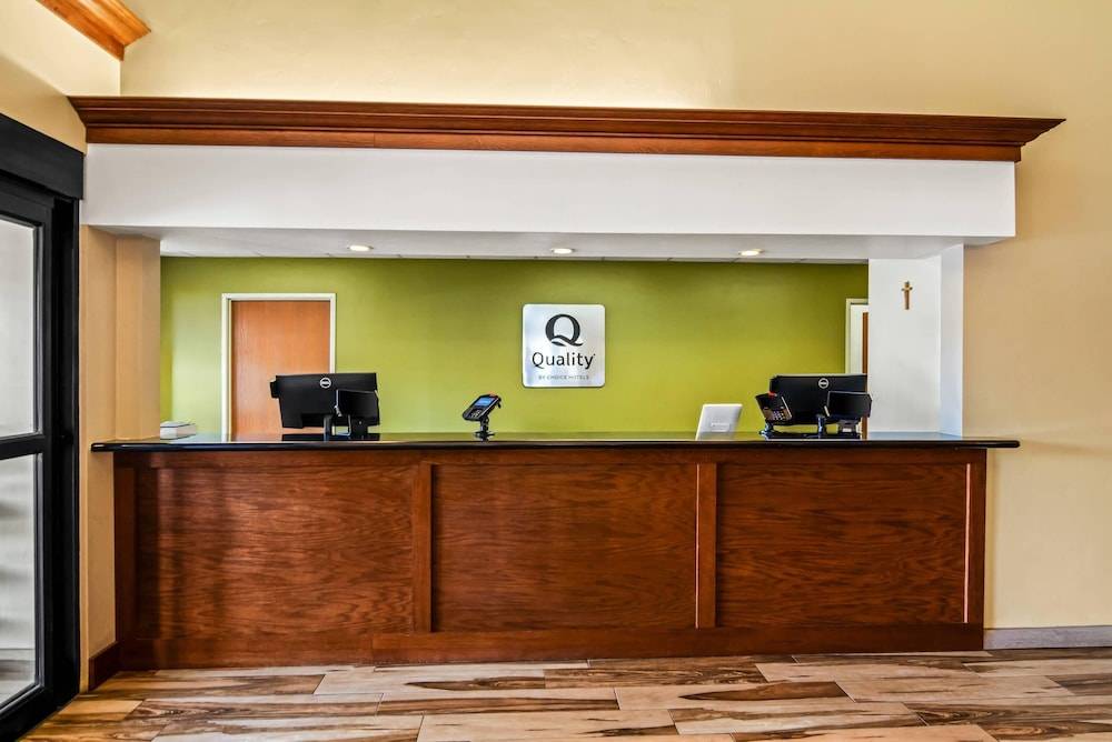 Quality Inn & Suites Vail Valley 2