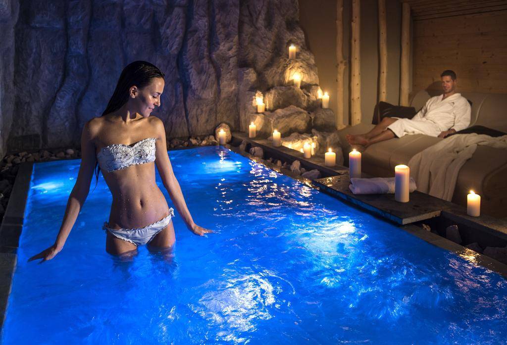 ABINEA Dolomiti Romantic SPA 1