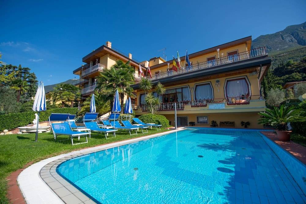 Hotel Cristallo 1