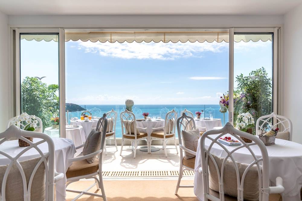 Hôtel Le Roquebrune 1