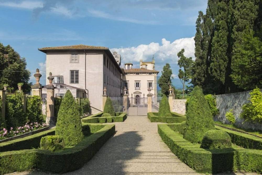 Torre a Cona Wine Estate 1