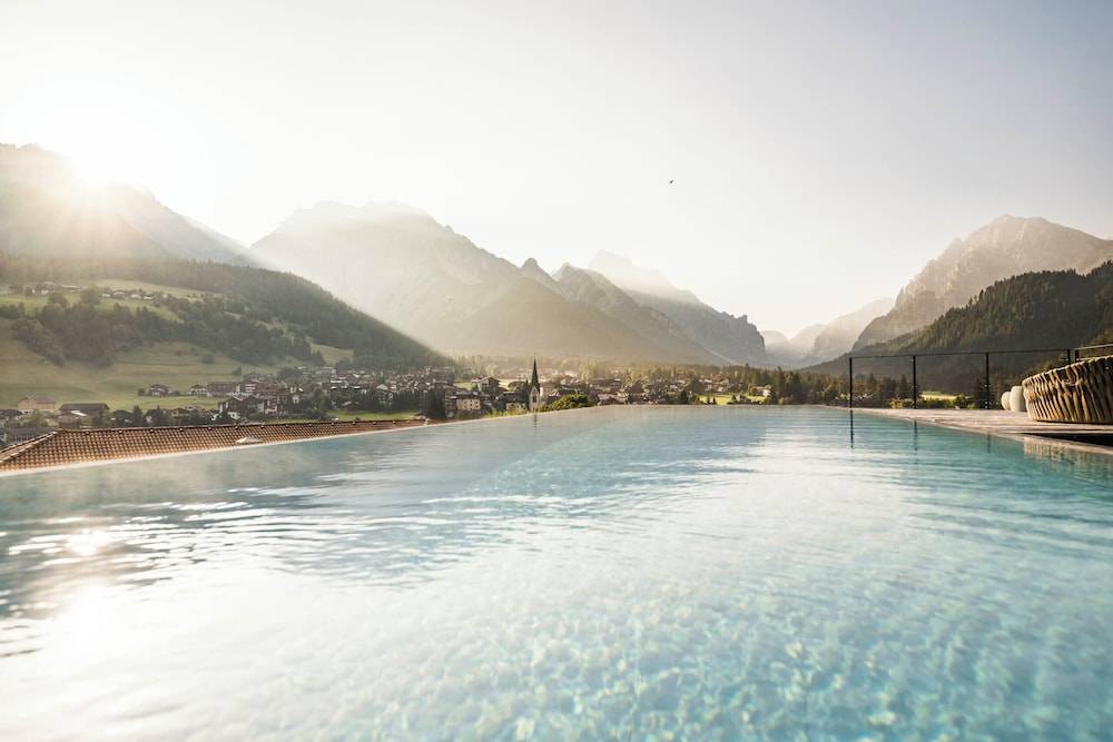 Excelsior Dolomites Life Resort 1