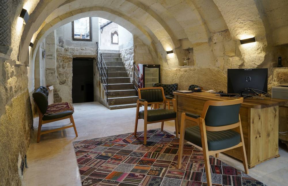 Concept Cave House 1