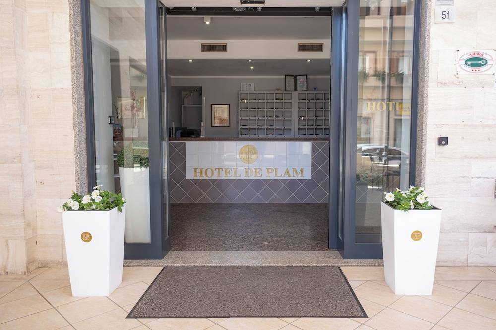 Hotel De Plam 2