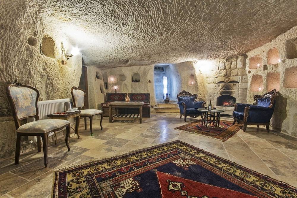 Antique Terrace Cave Suites 2