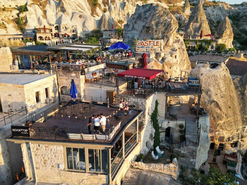 Castle Cave Hotel 1