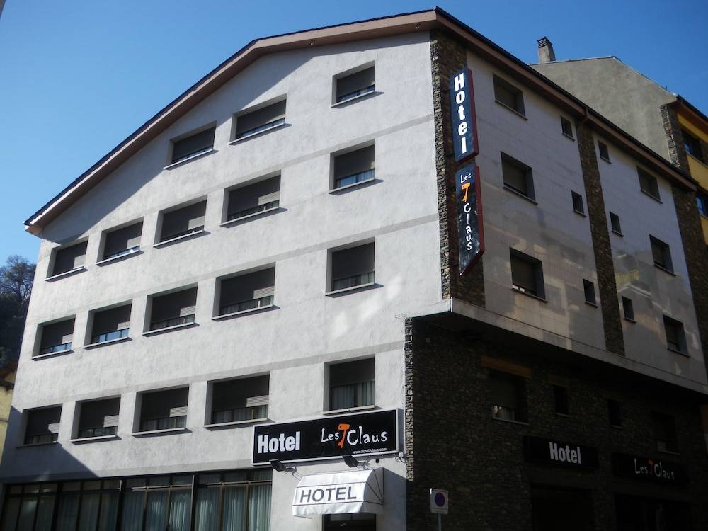 Hotel Les 7 Claus 1