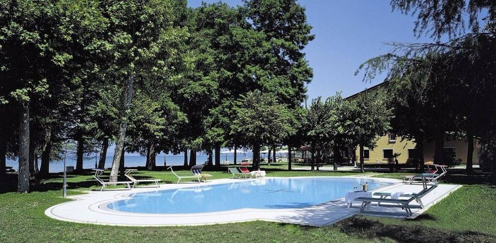 Hotel Lugana Parco Al Lago 1