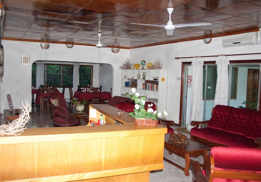 Villa de Roses 2