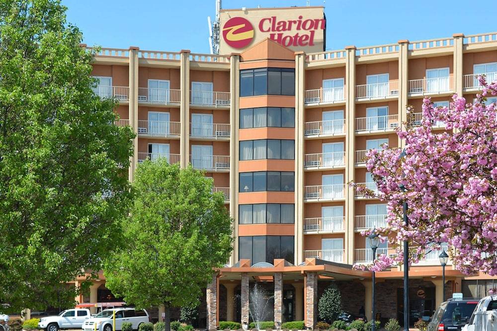 Clarion Hotel Philadelphia International Airport 1