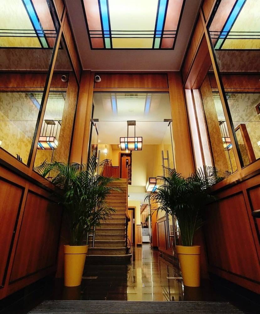 HOTEL de la POSTE 1