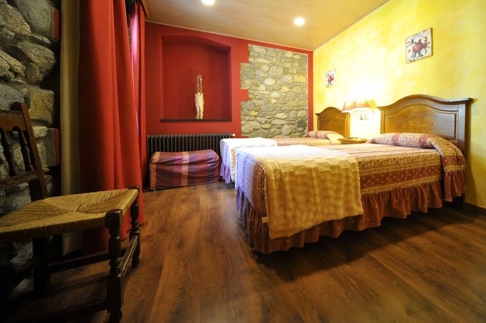 Hostal Vall D'Aneu 2