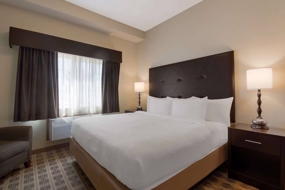Best Western University Inn and Suites 1