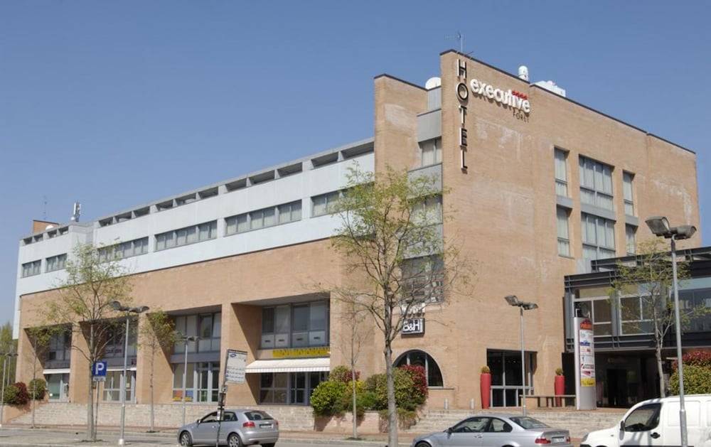 Executive Hotel 1
