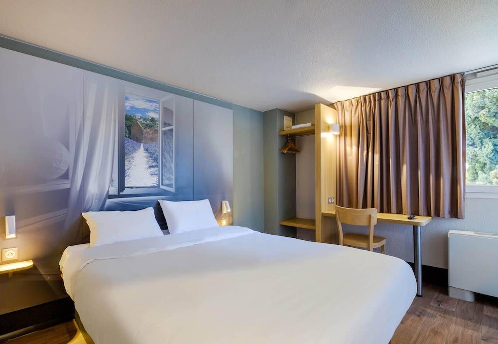 B&B HOTEL FREJUS Puget-sur-Argens 1