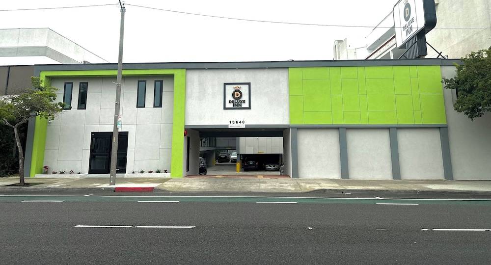 Deluxe Inn Hawthorne/ LAX 1