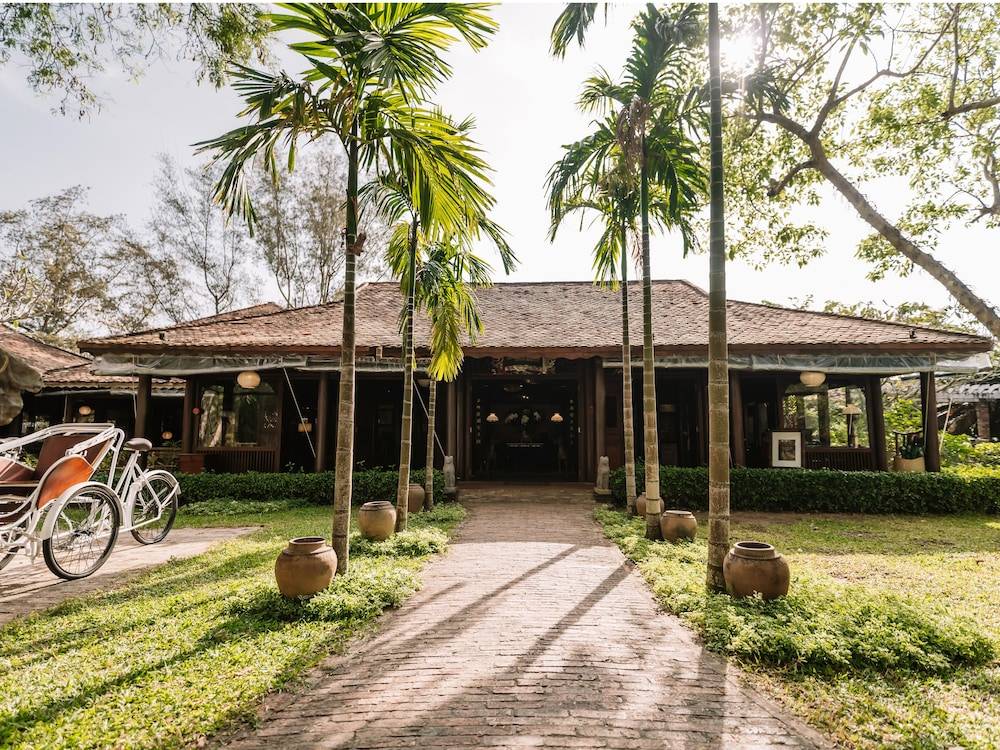 Ho Tram Beach Boutique Resort & Spa 2