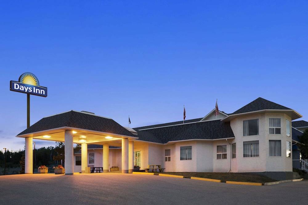 Days Inn by Wyndham Hinton 1