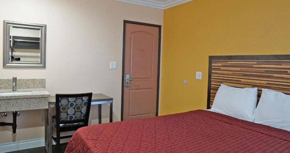 Holly Crest Hotel - Los Angeles, LAX Airport 2