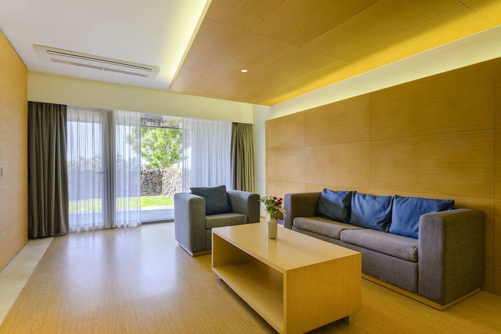 STANFORD Hotel & Resort Jeju 1