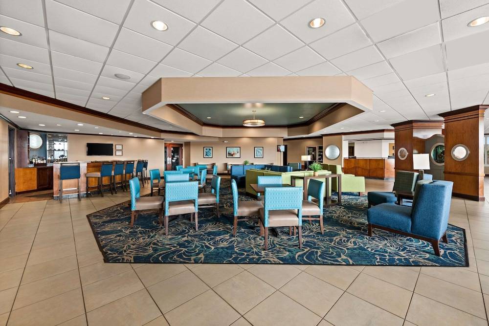 Comfort Inn On the Ocean 2
