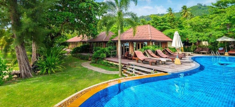 Thiwson Beach Resort - SHA Extra Plus 1
