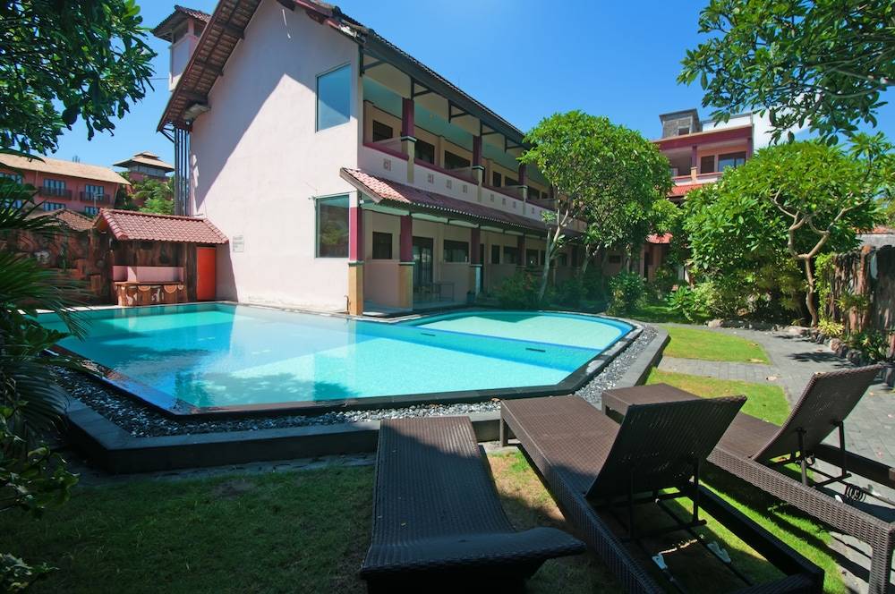 Pesona Beach Inn 1