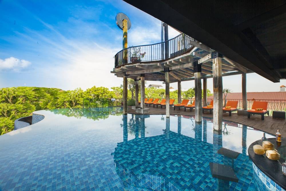 Sun Island Hotel & Spa Legian 1