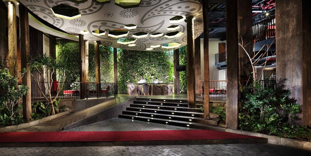 Sun Island Hotel & Spa Legian 2
