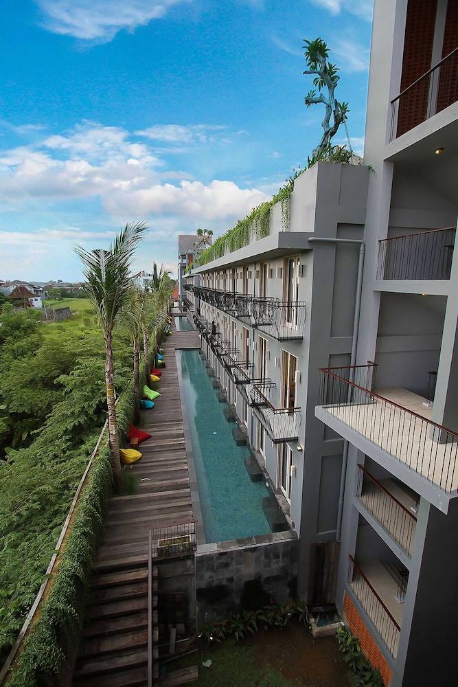 FRii Bali Echo Beach 1