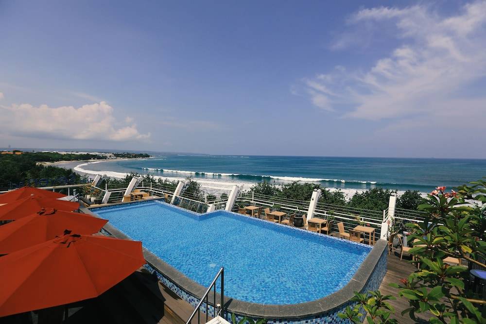 Kutabex Beachfront Hotel 1