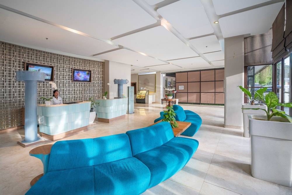Grand Livio Kuta Hotel 2