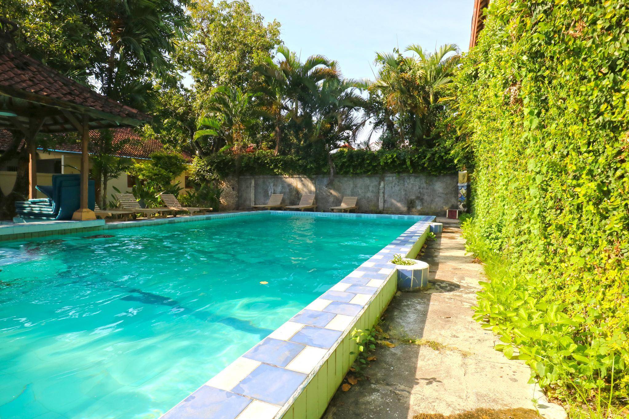 Hotel Ayu Beach Inn 2