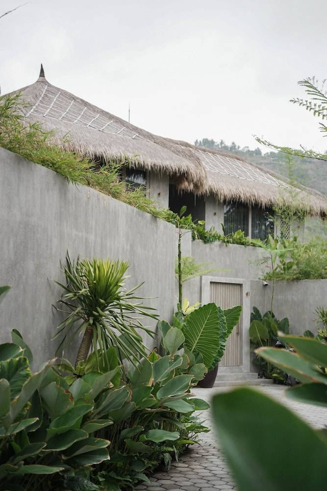 The Konkret Lombok 1