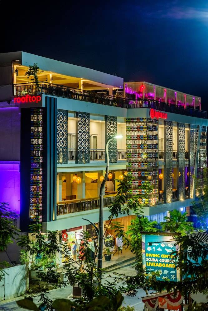 DEJAVU 2.0 HOTEL BAJO KOMODO 1