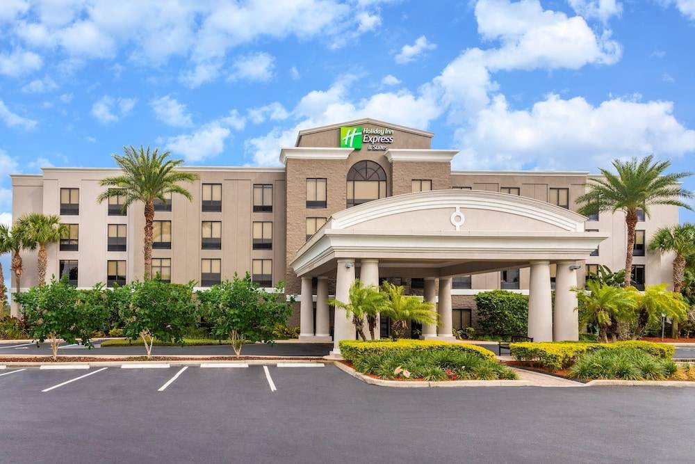 Holiday Inn Express & Suites LAKE PLACID by IHG 1