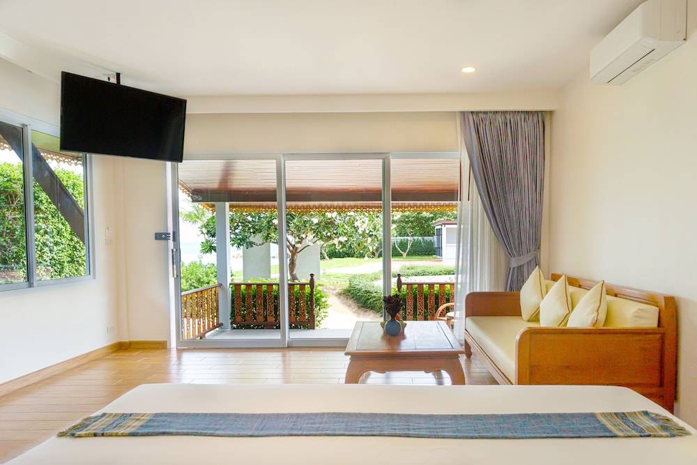 Aura Samui Best Beach Hotel 2