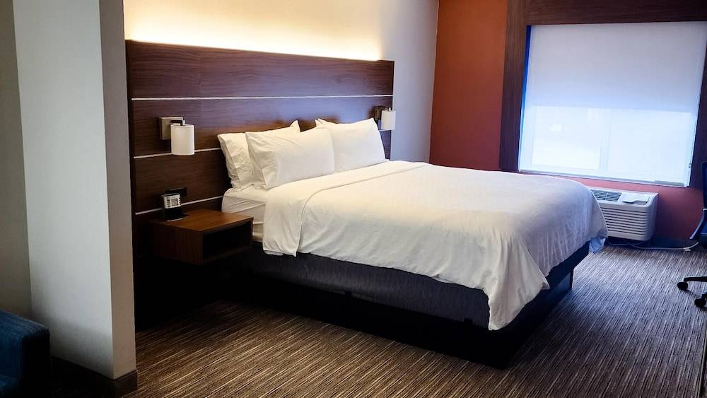 Holiday Inn Express & Suites CHICAGO SOUTH LANSING by IHG 2