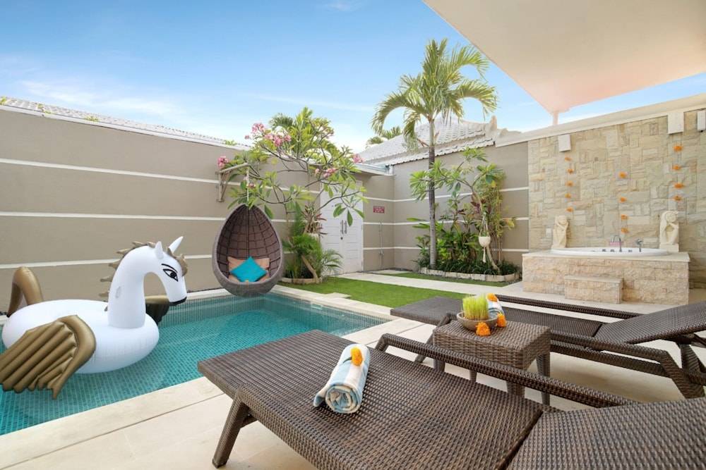 Bali Cosy Villas Seminyak 1