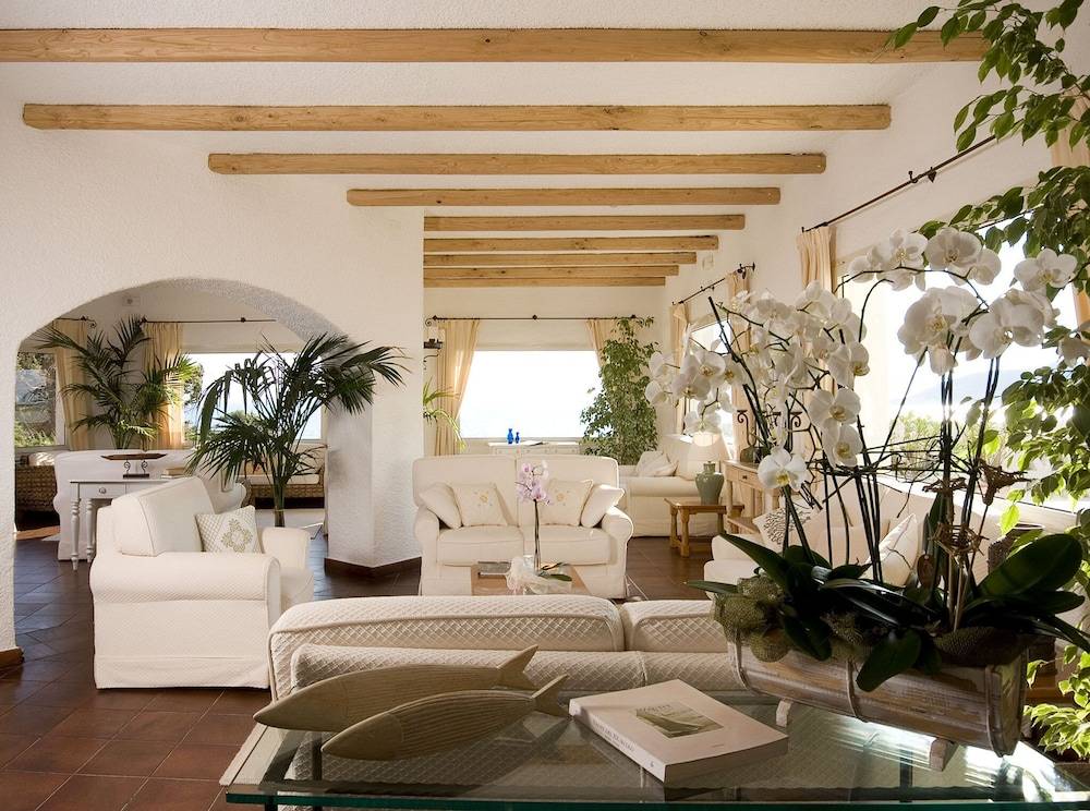COLONNA GRAND HOTEL CAPO TESTA, a Colonna Luxury Beach Hotel, Santa Teresa Sardegna 2